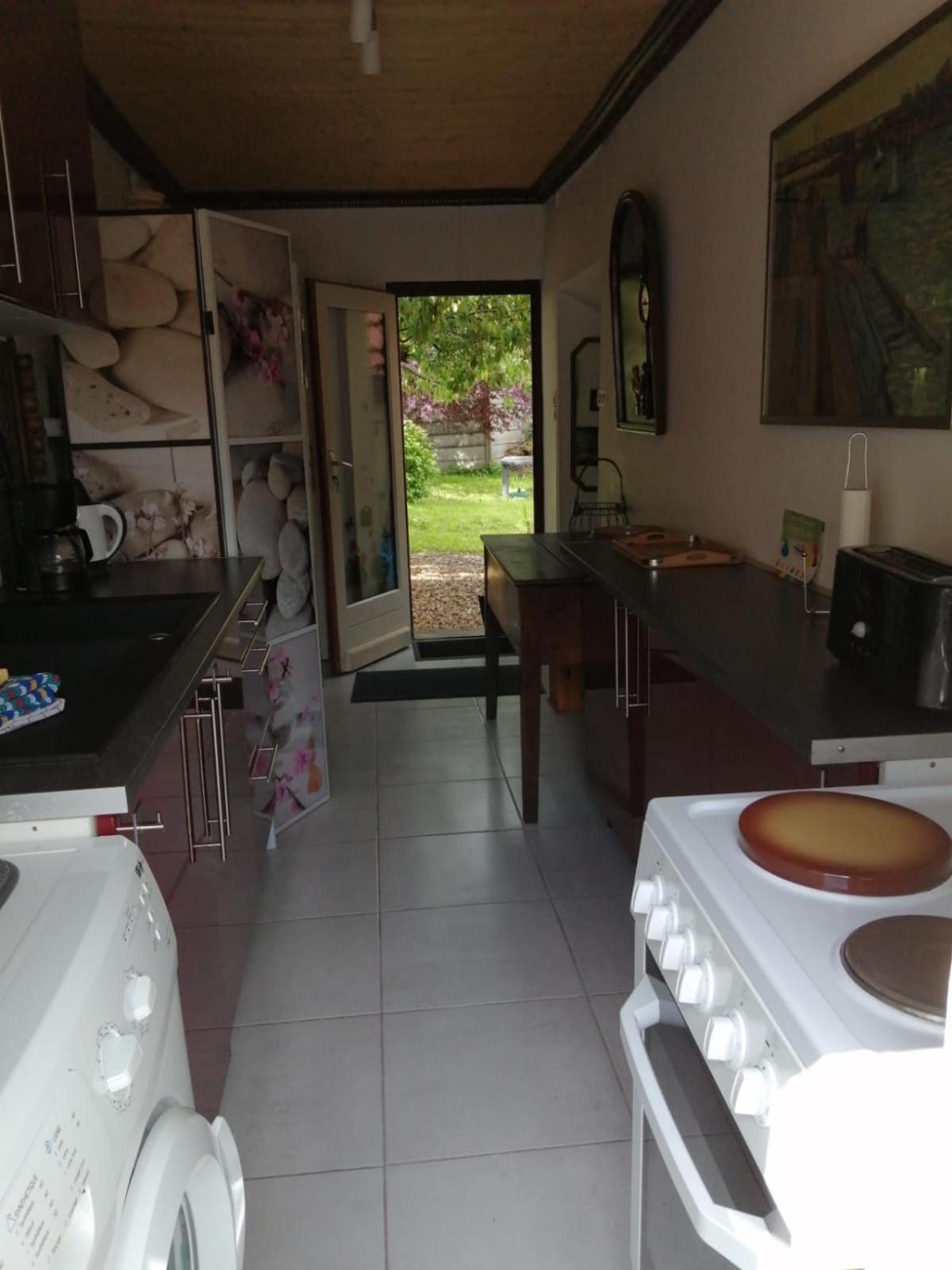 Maisonnette De Charme Climatisee La Machine Room photo